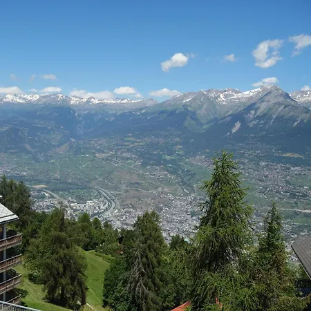 In With Balcony Apartman