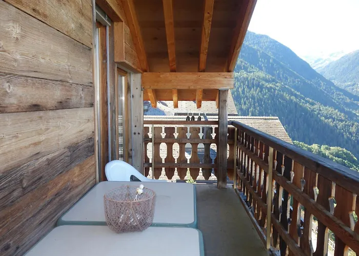 In With Balcony Apartment *